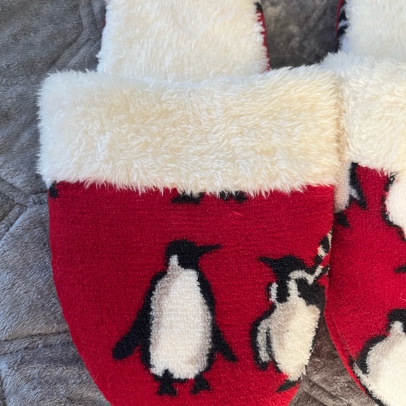 Vera Bradley Penguin Slippers - Picture 2 of 4